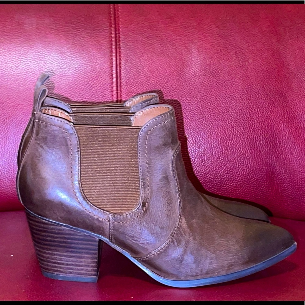 Bella vita brown boots